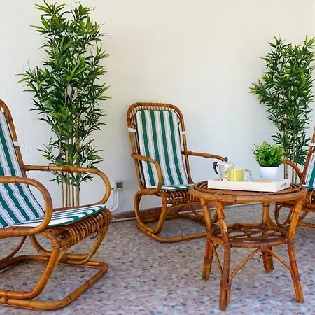 Aurelia -seafront With Patio Apartment Flumini di Quartu