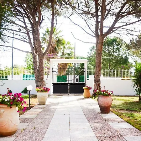 Apartment Aurelia -seafront With Patio Flumini di Quartu